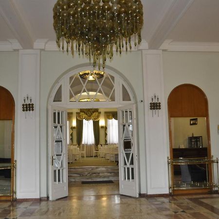 Hotel Triumf Bucarest Extérieur photo