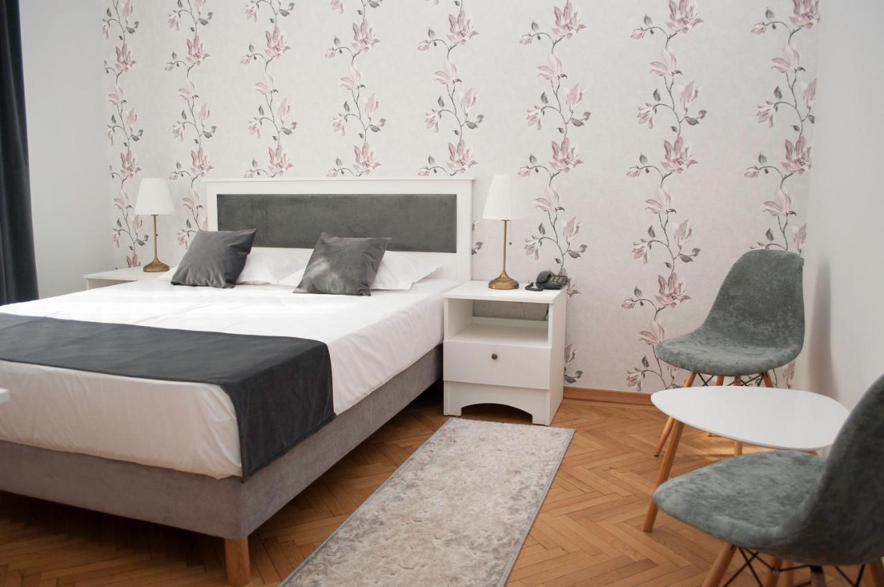 Hotel Triumf Bucarest Extérieur photo