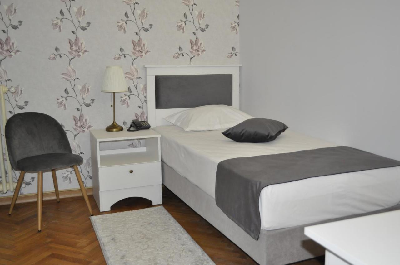 Hotel Triumf Bucarest Extérieur photo