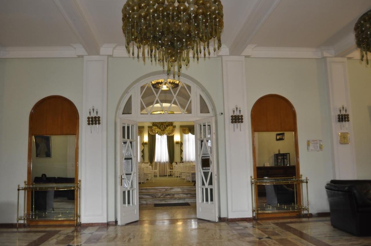 Hotel Triumf Bucarest Extérieur photo