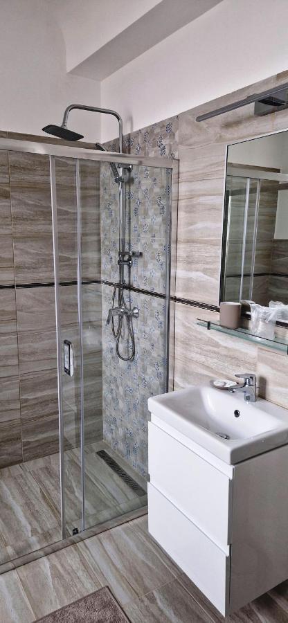 Hotel Triumf Bucarest Extérieur photo