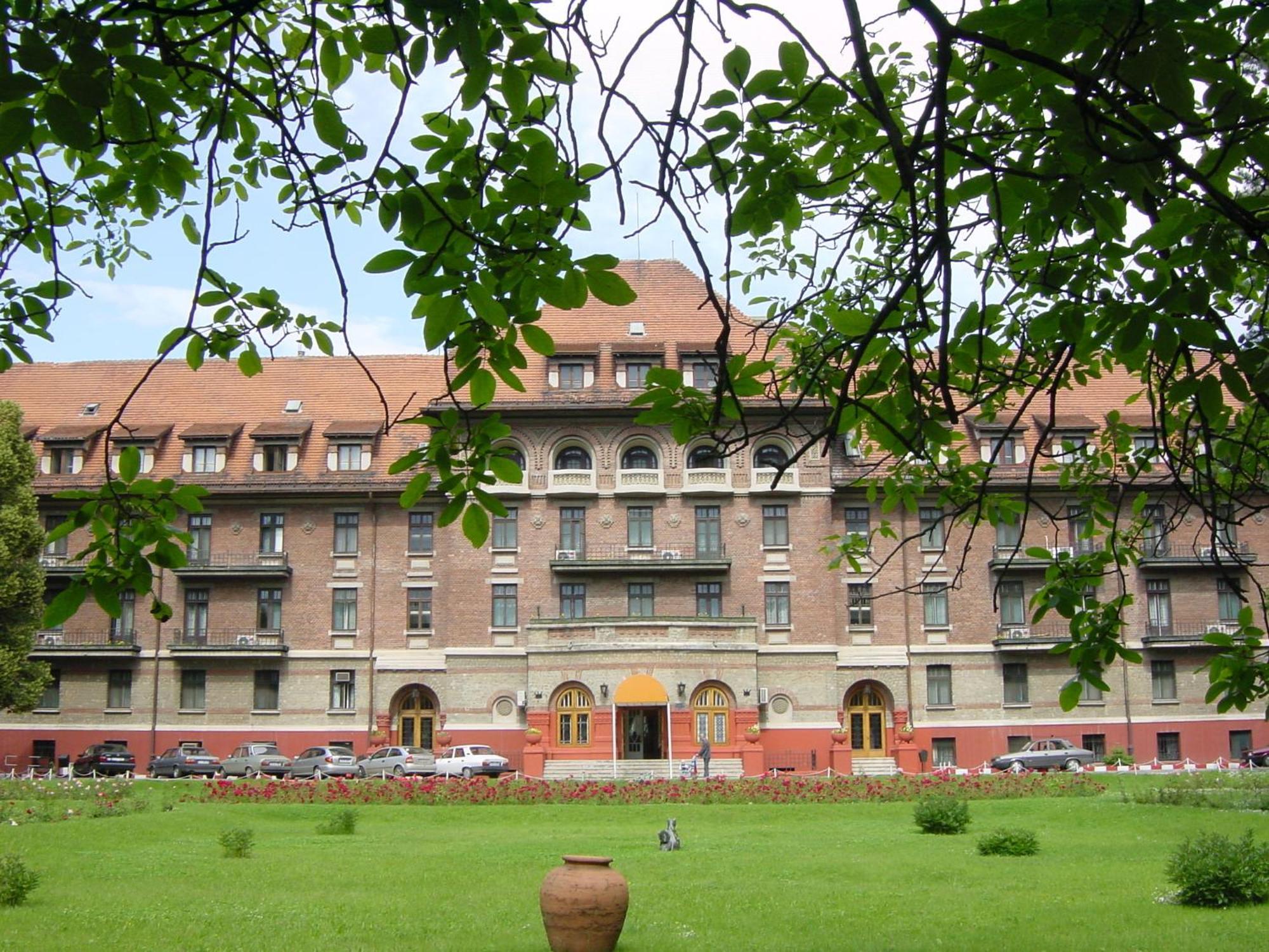 Hotel Triumf Bucarest Extérieur photo